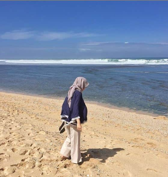 10 Pantai  Paling cantik di  Jogja  Tawarkan Pemandangan 