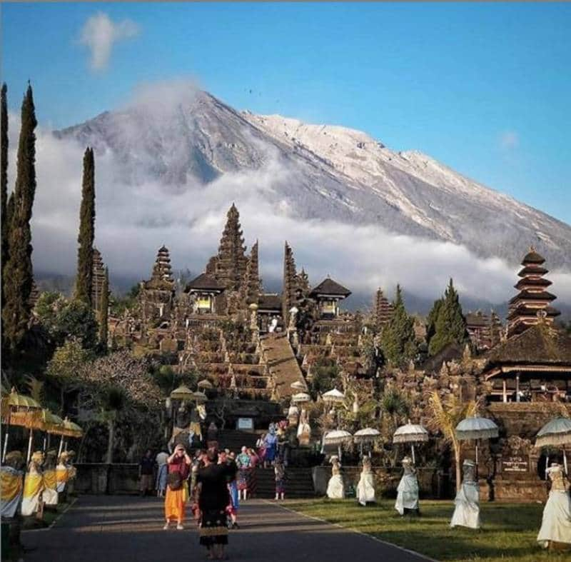 pura besakih bali