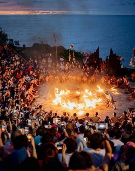 pura uluwatu bali