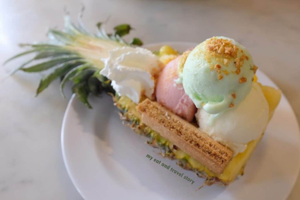 Es Krim Rasa Bakery & Café Bandung