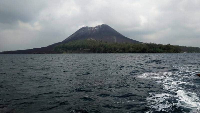  Gunung Anak Krakatau
