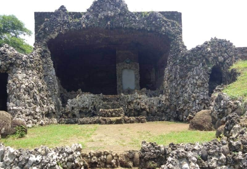 Taman Sari Goa Sunyaragi