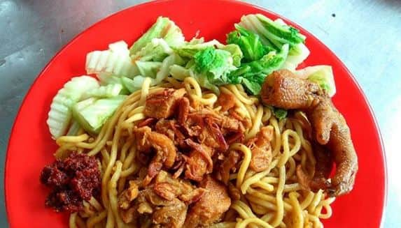 Mi Ayam Goreng Mekaton Seyegan