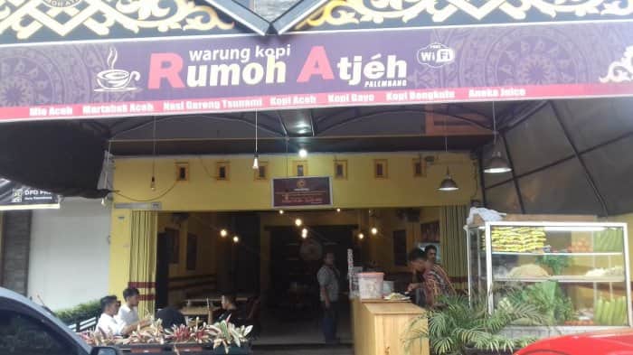  Kedai Kopi Rumoh Aceh