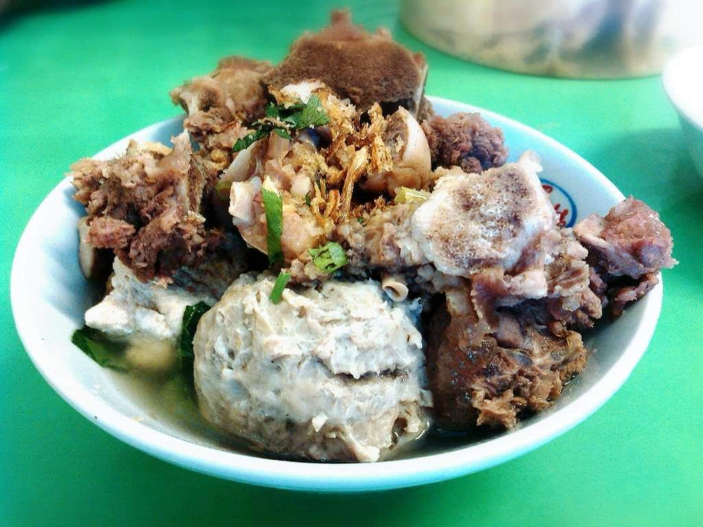 Musim Hujan Menyapa, Paling Enak Menikmati 10 Rekomendasi Bakso Enak di Bandung