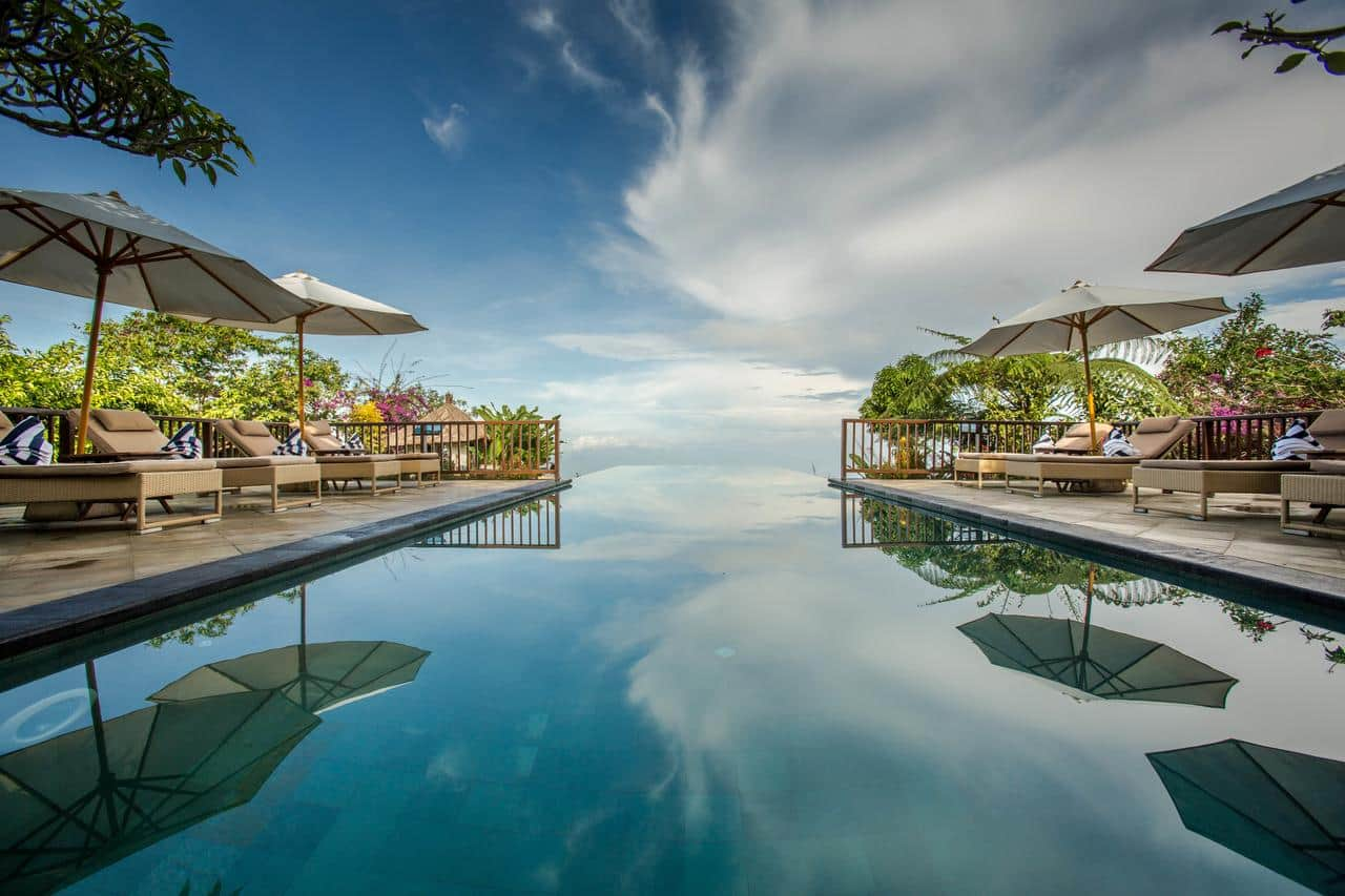 Keren 10 Hotel  Dengan Kolam  Renang  Terbaik Tawarkan View 