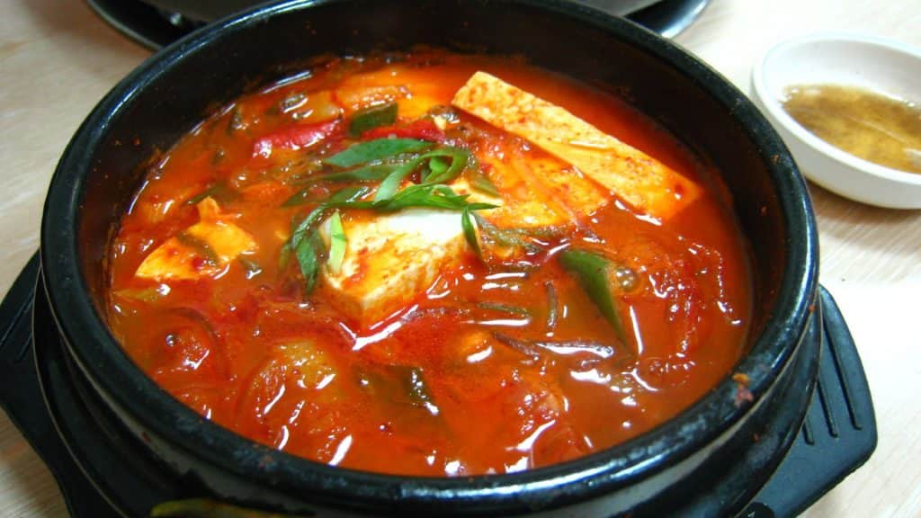  Kimchi Jjigae 
