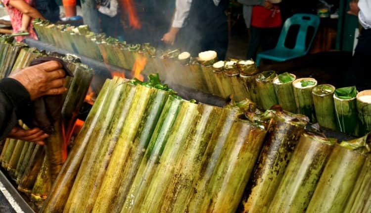 7 Makanan Khas Indonesia Dimasak Dalam Bambu  Rasanya Khas 