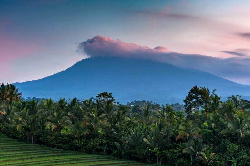 jalur pendakian di pulau bali