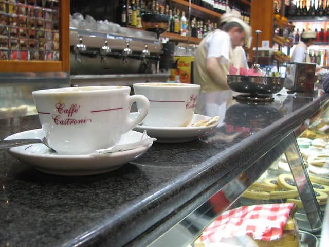  Caffe Castroni