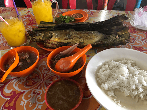 Ikan Bakar Pasar Keramat