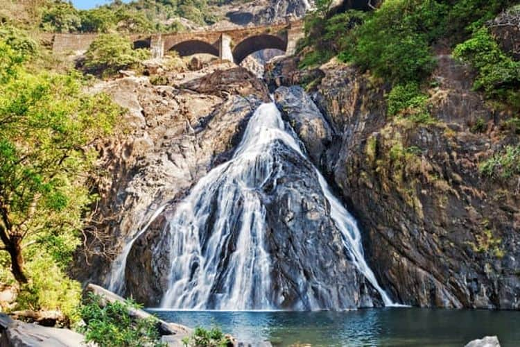 air terjun dudhsagar