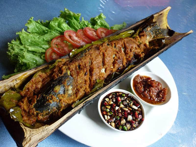 Ikan Bakar dalam Bambu "Karimata"
