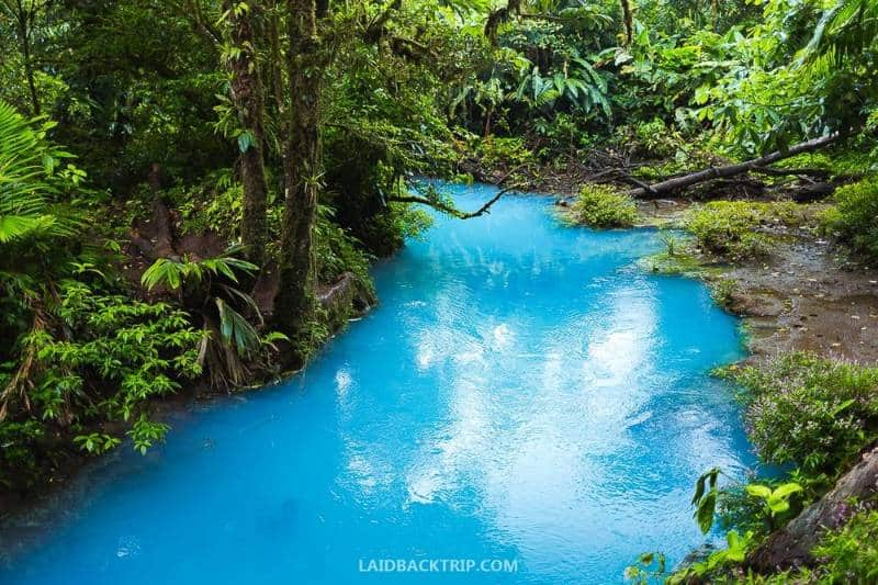 Sungai warna warni paling indah di dunia