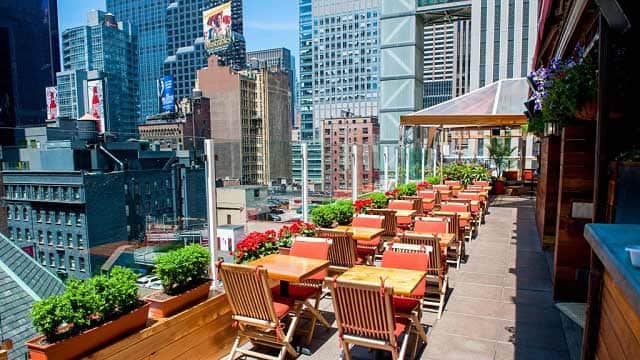 Rooftop bar terbaik di Manhattan