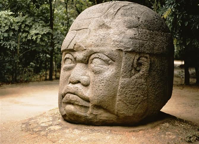 Patung Kepala Olmec