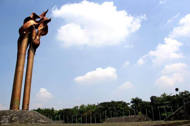 monumen bandung lautan api