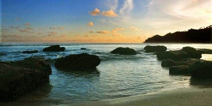 pantai indah di Pacitan