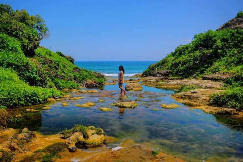 pantai indah di Pacitan