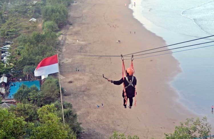 pantai tercantik di Pacitan