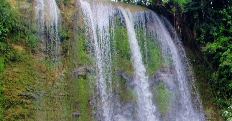 Air Terjun Ahatan