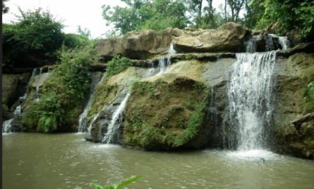 Air Terjun Campur Arosbaya