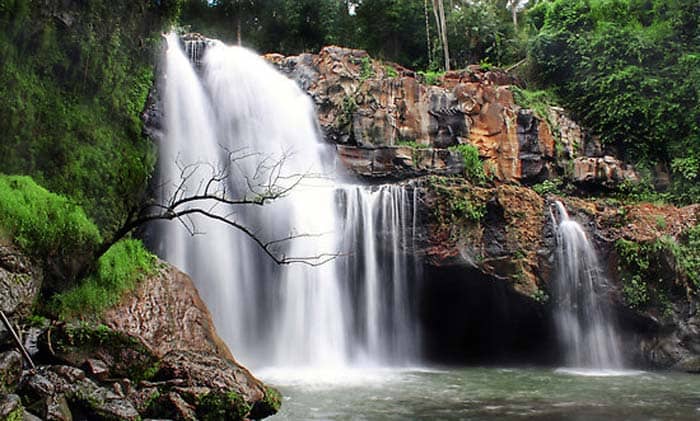 air terjun tegenungan