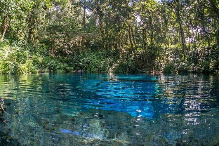 Danau dengan cerita  mistis di Indonesia