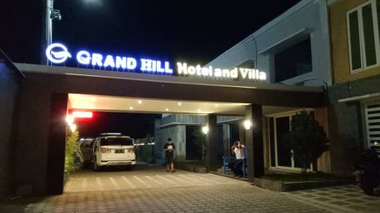  Grand Hill Hotel & Villa