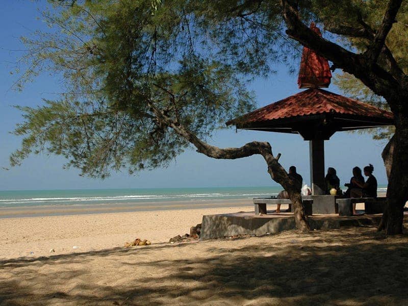 Pantai Lombang