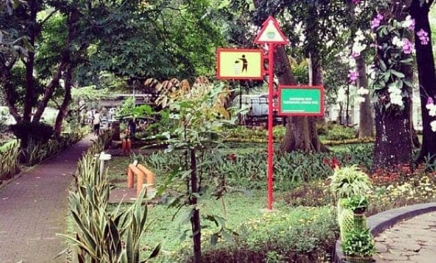 Taman Pustaka Bunga