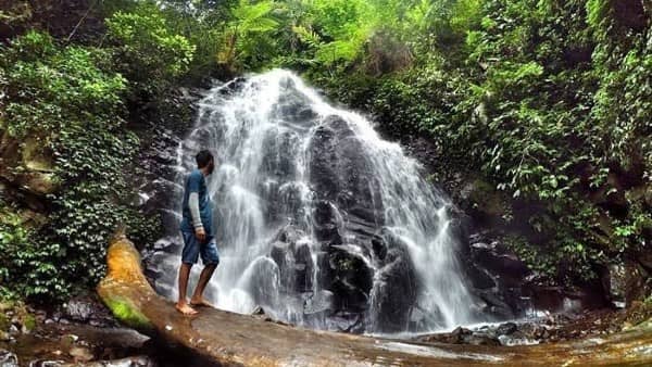  Curug Corong