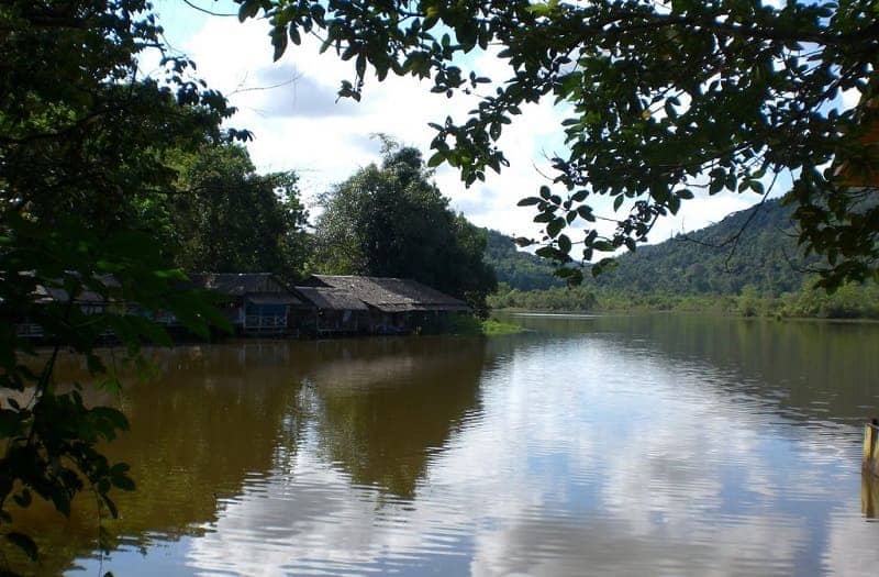 Danau Indah di Kalimantan