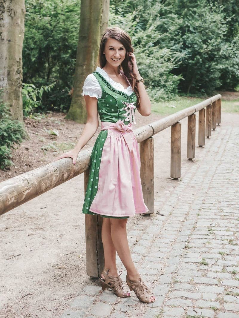 Dirndl Jerman