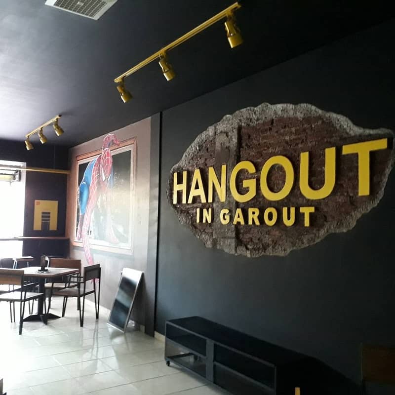 Hangout Cafe 