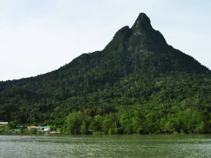 Gunung Santubong