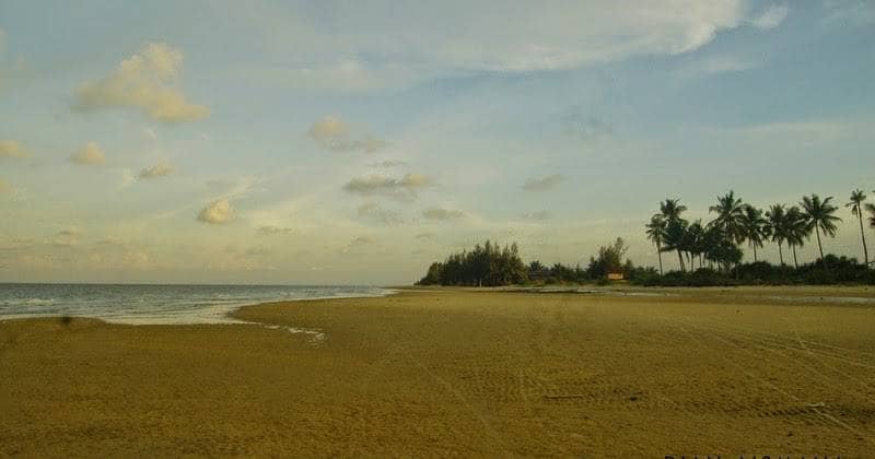  Pantai Tanjung Medang