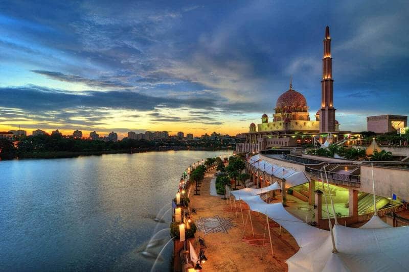 Destinasi Wisata Di Putrajaya