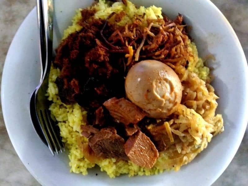 Nasi Kuning Makassar