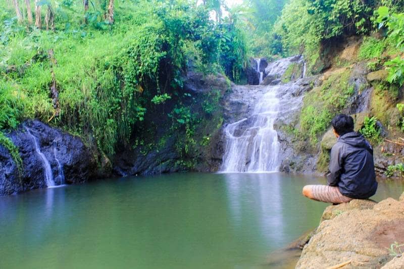 air terjun seputih