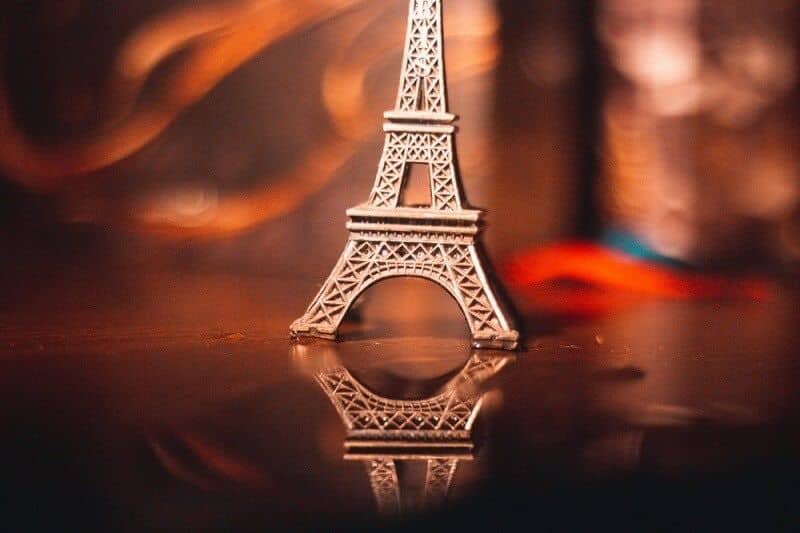 Miniatur Menara Eiffel