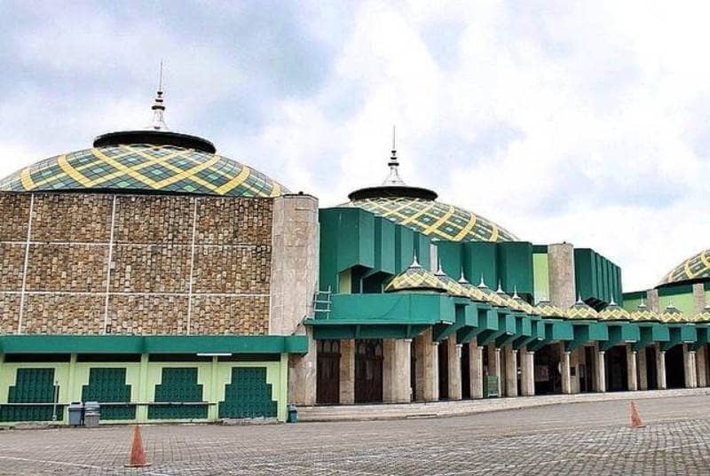 masjid agung sultan sulaiman