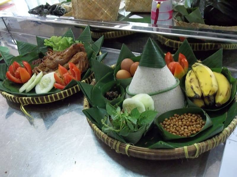 Nasi Tumpeng