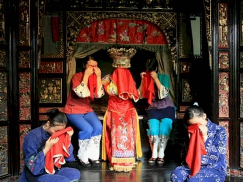 Mengeluarkan tangisan bahagia di Desa Tuija, Tiongkok