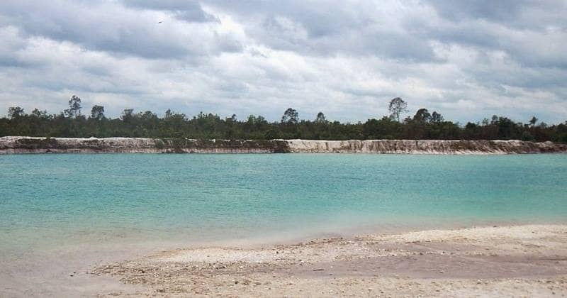 danau biru pugaan