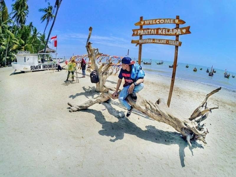 pantai kelapa