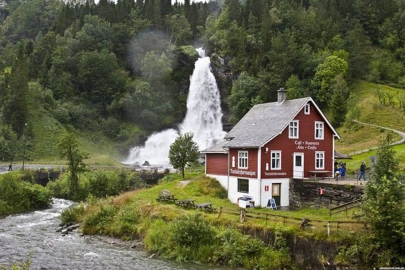 Steinsdalsfossen