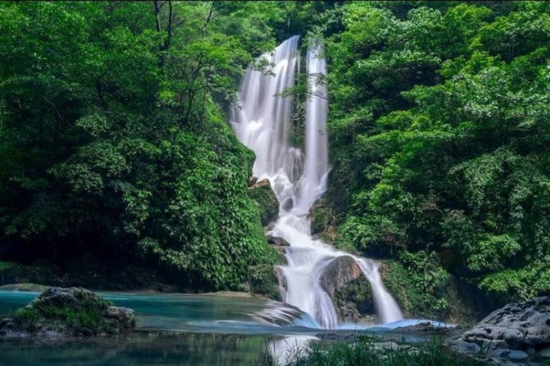 air terjun lokomboro