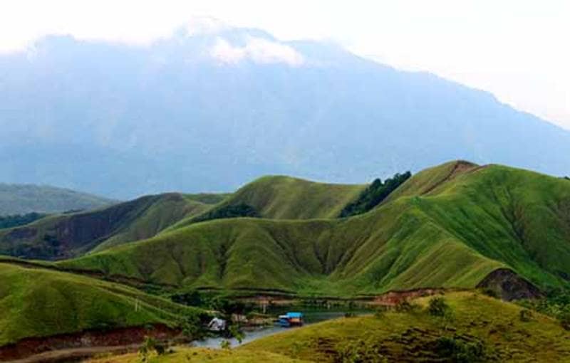 Bukit di Papua