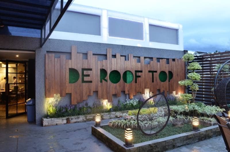de cafe rooftop garden